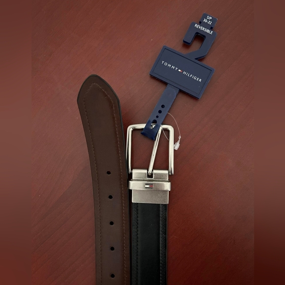 Tommy Hilfiger men's reversible belt size S - Picture 4 of 5